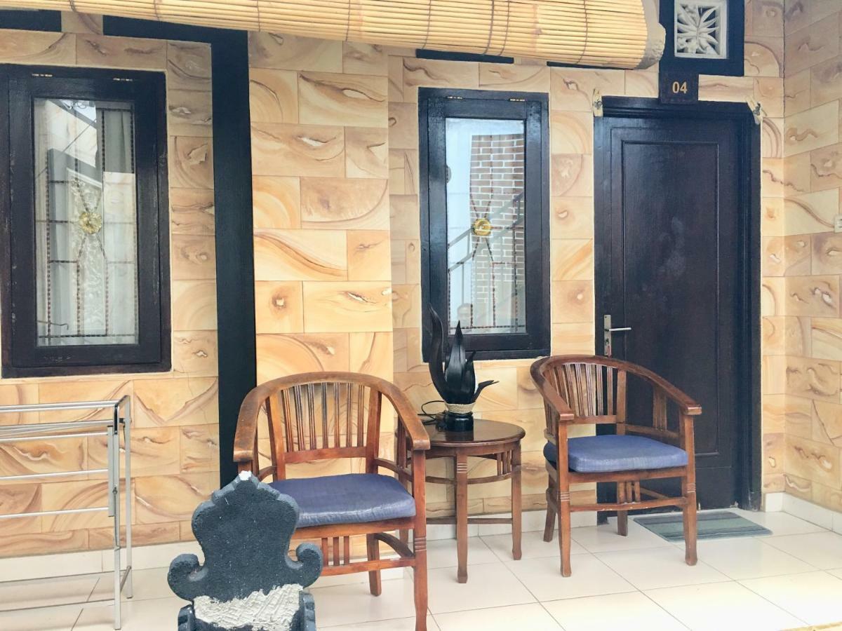 Mikuk Homestay Canggu Exterior photo